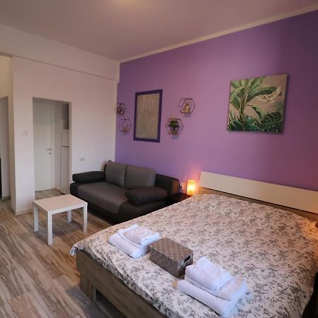 Charming Cozy Studio - Old Town - Free Minibar Apartman Bukarest Kültér fotó