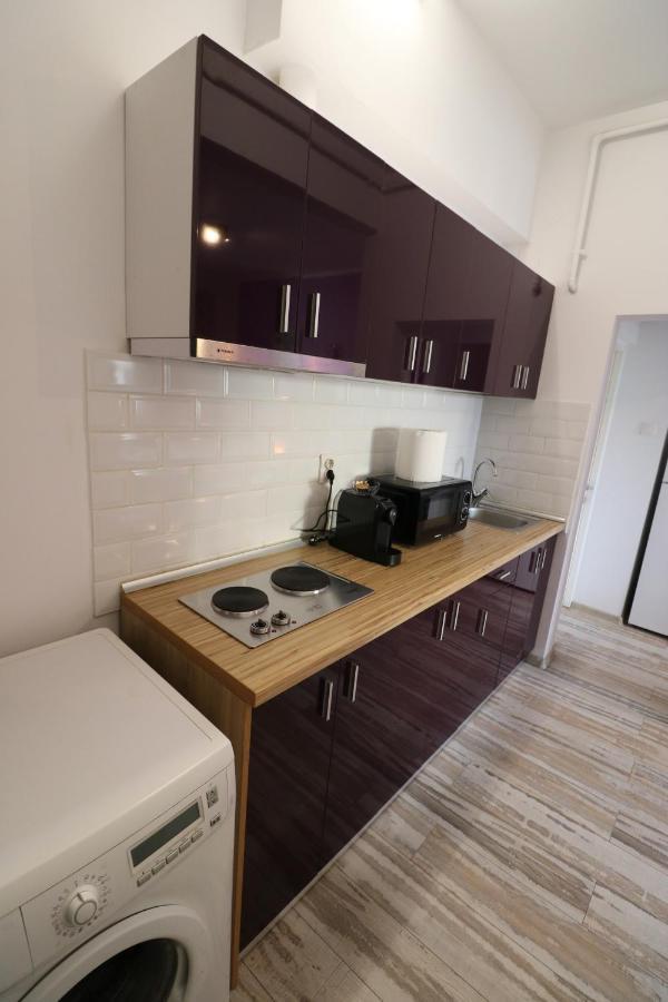 Charming Cozy Studio - Old Town - Free Minibar Apartman Bukarest Kültér fotó