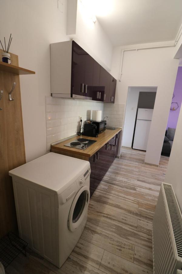 Charming Cozy Studio - Old Town - Free Minibar Apartman Bukarest Kültér fotó
