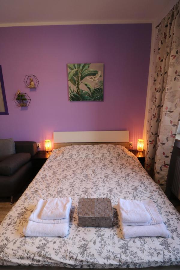 Charming Cozy Studio - Old Town - Free Minibar Apartman Bukarest Kültér fotó